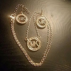 Michael Kors Gold Logo Matching Set